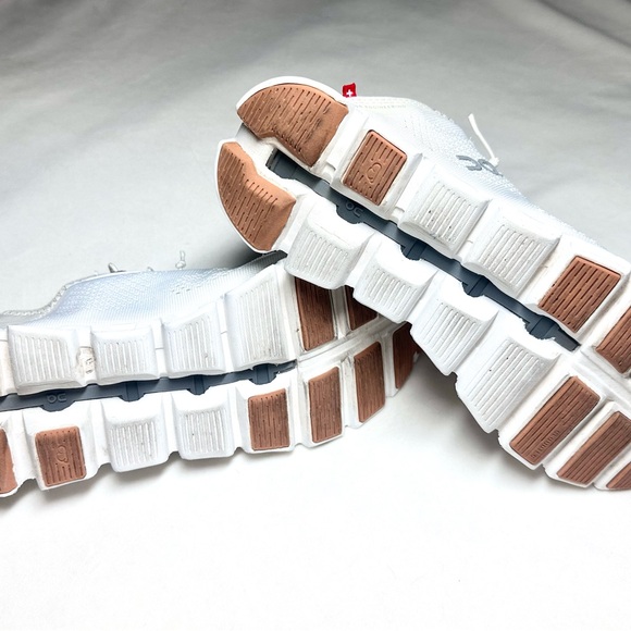 On Cloud 5- Coast. Off White/Cream Women’s Running Shoes - Picture 7 of 10